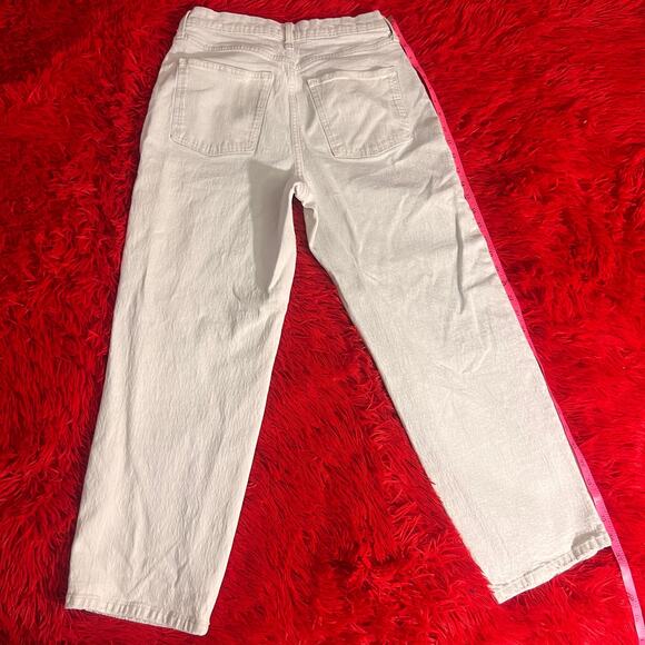 Universal Threads High Waisted White Mom Jeans Size 28 - Picture 3 of 4